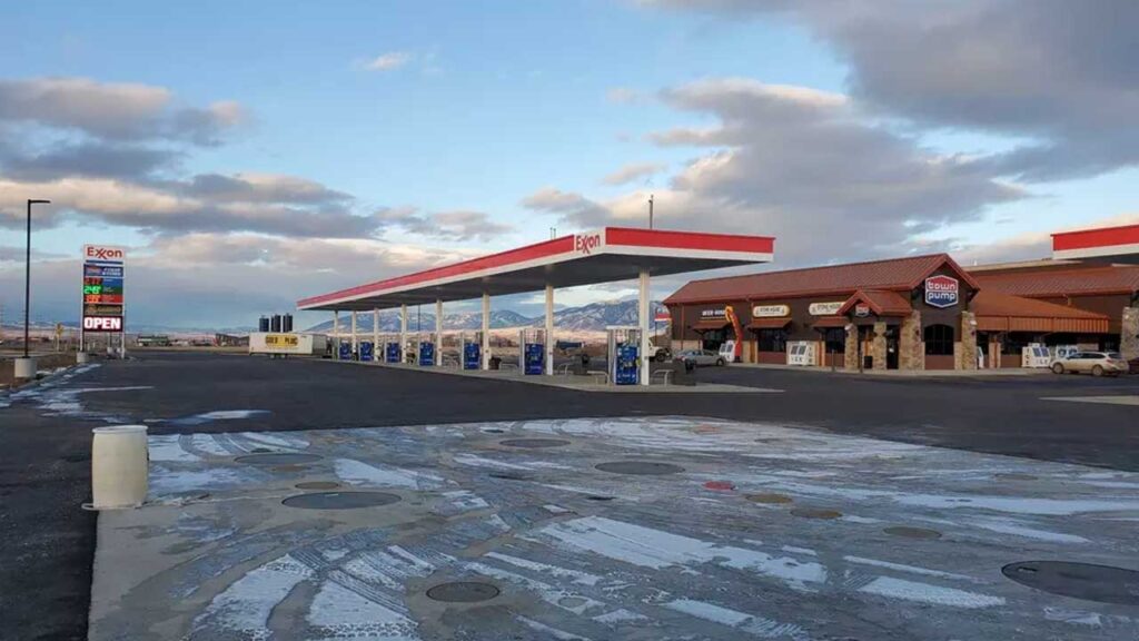 Popular Gas Station Opens New Convenience Store in Whitehall
