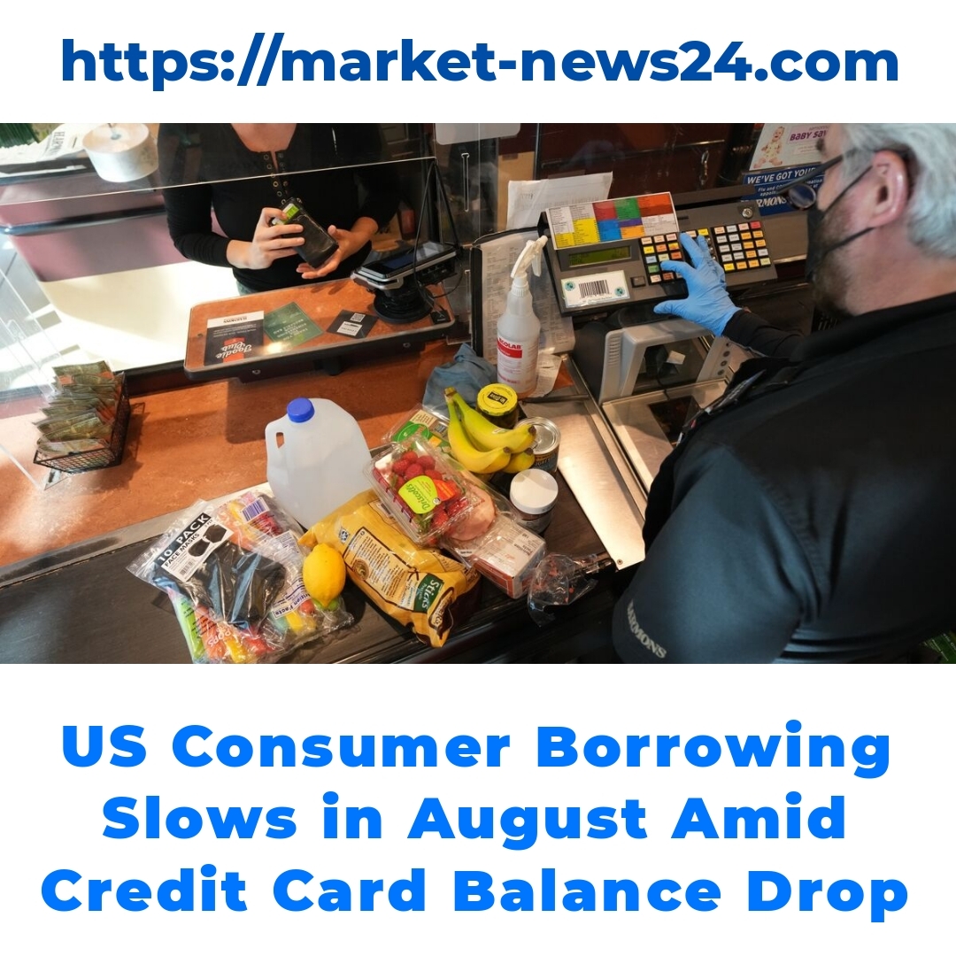 US Consumer Borrowing Slows in August Amid Credit Card Balance Drop